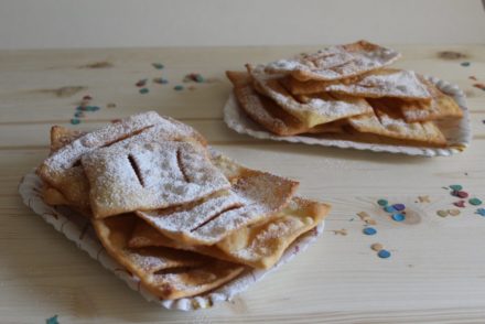 chiacchiere di carnevale fritte