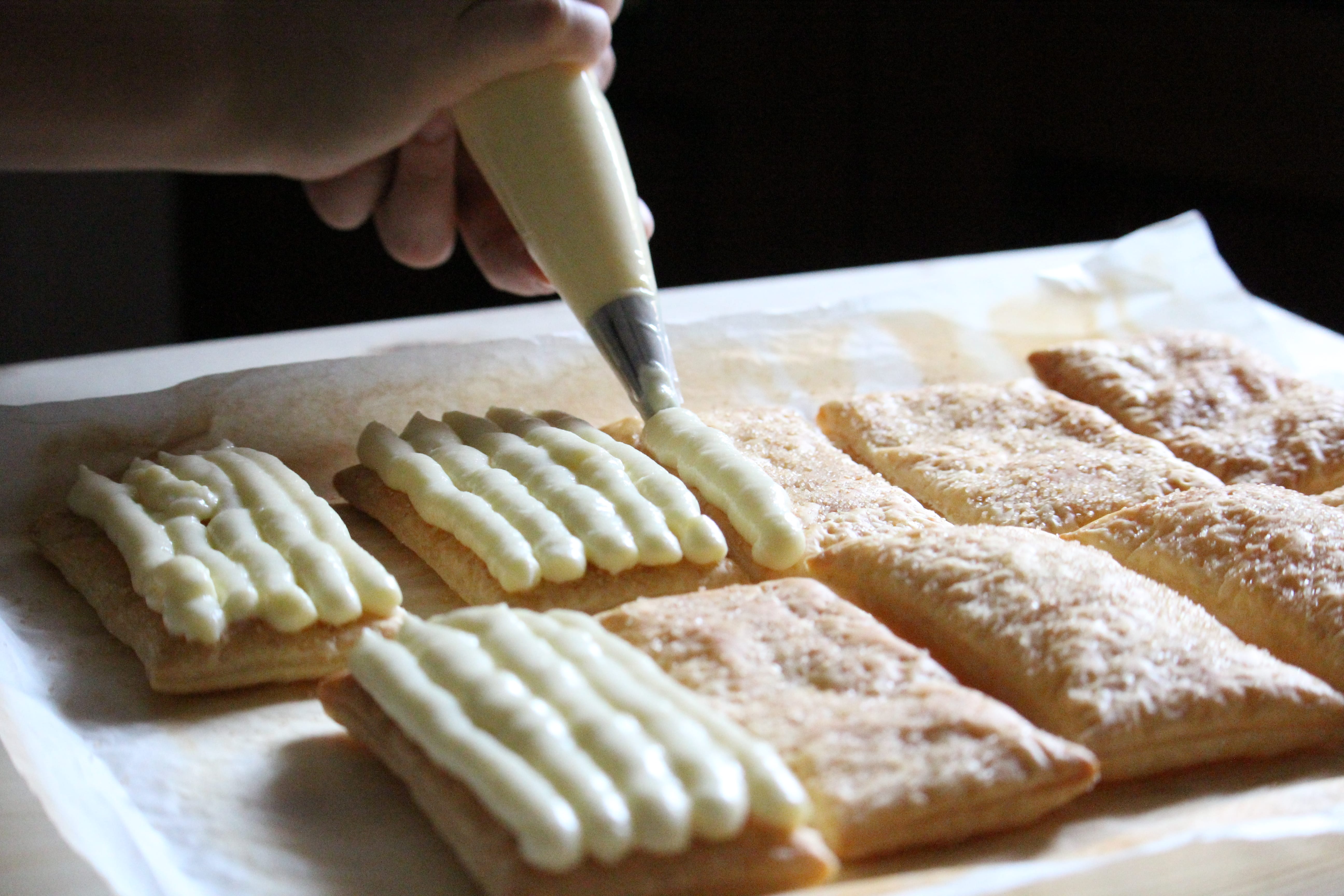 Millefoglie con crema pasticcera e frutta estiva
