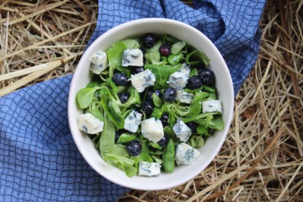 Insalata di mirtilli e gorgonzola piccante