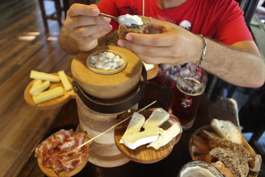 tagliere di formaggi cheese park