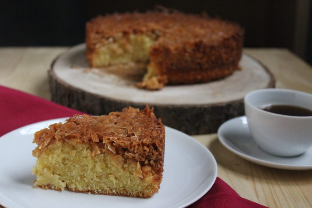 fetta di torta svedese alle mandorle