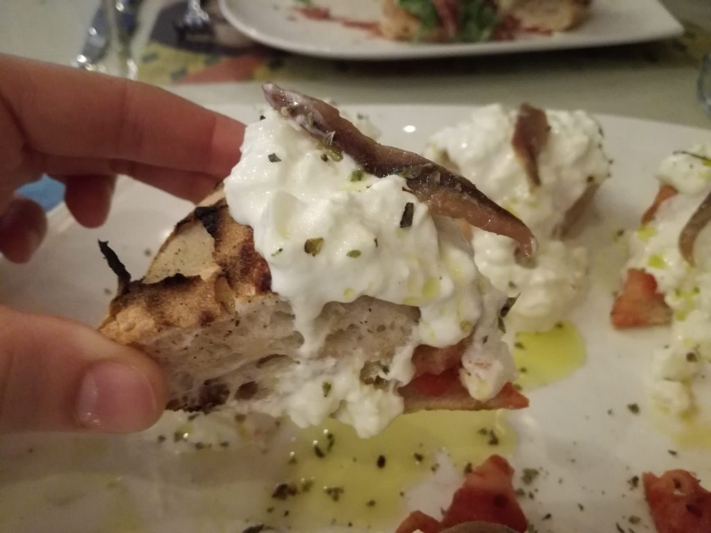 pizza gourmet con burrata pugliese