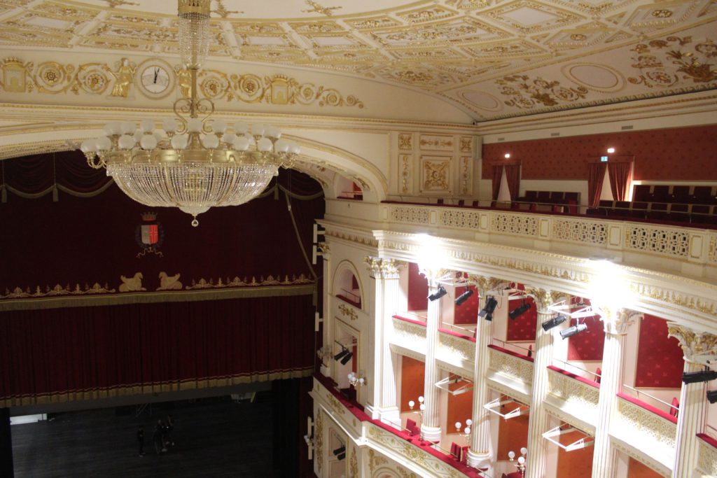 teatro galli interno