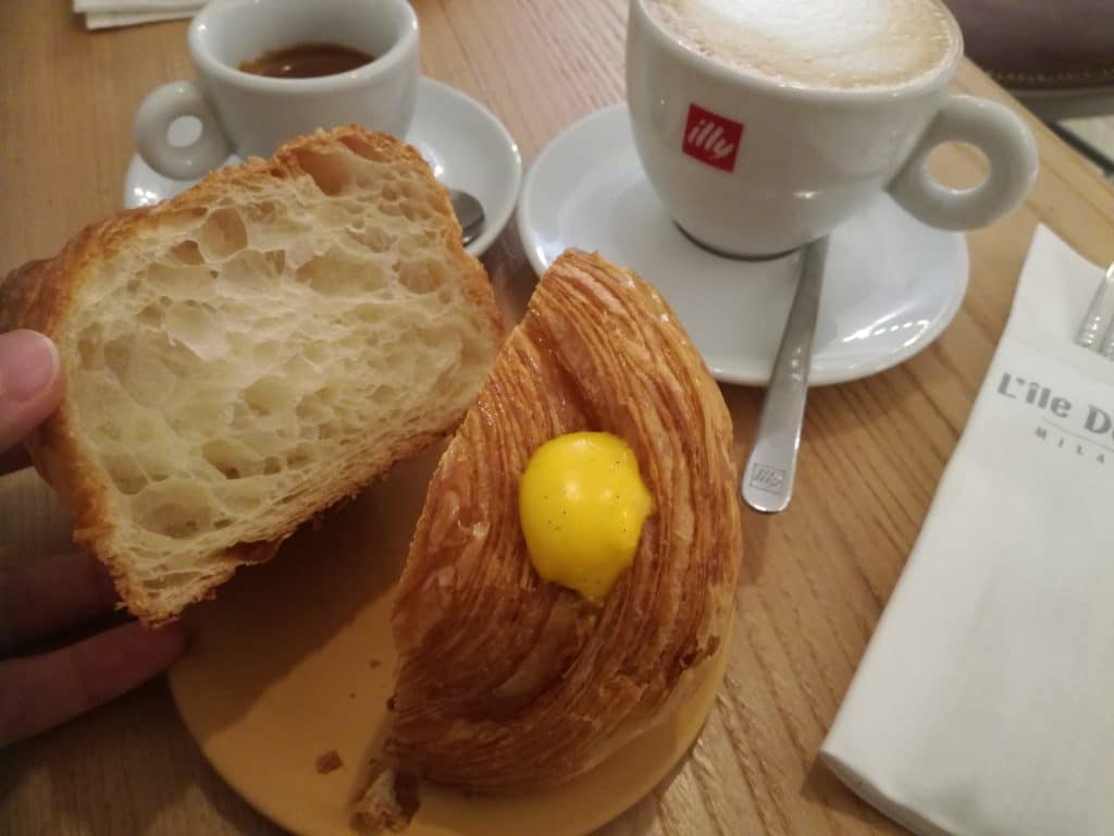 croissant alla crema