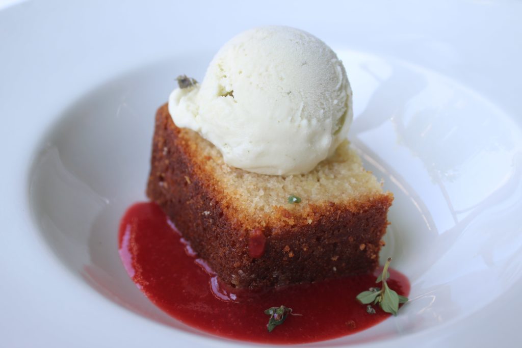 plumcake con gelato alla camomilla