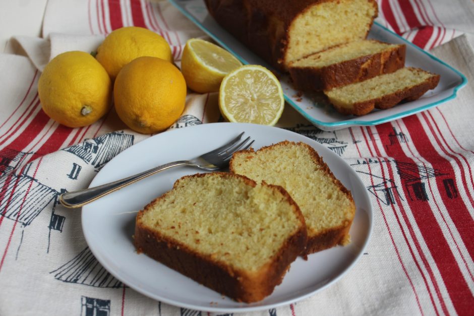 Plumcake Al Limone E Yogurt Spignattando