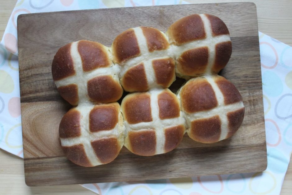 hot cross buns