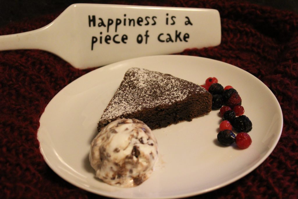 fetta di torta al cioccolato svedese