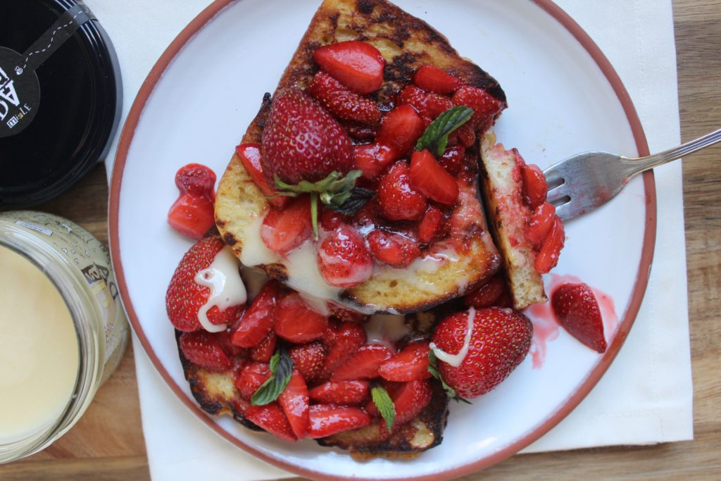 french toast con le fragole