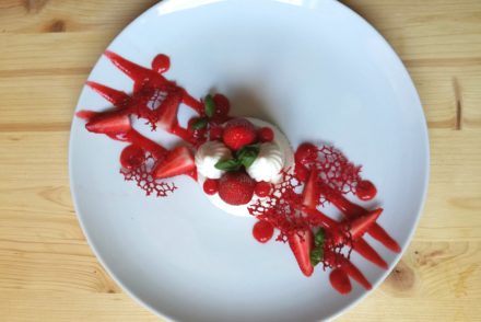 panna cotta alle fragole e basilico