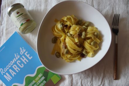 tagliatelle con fave e guanciale