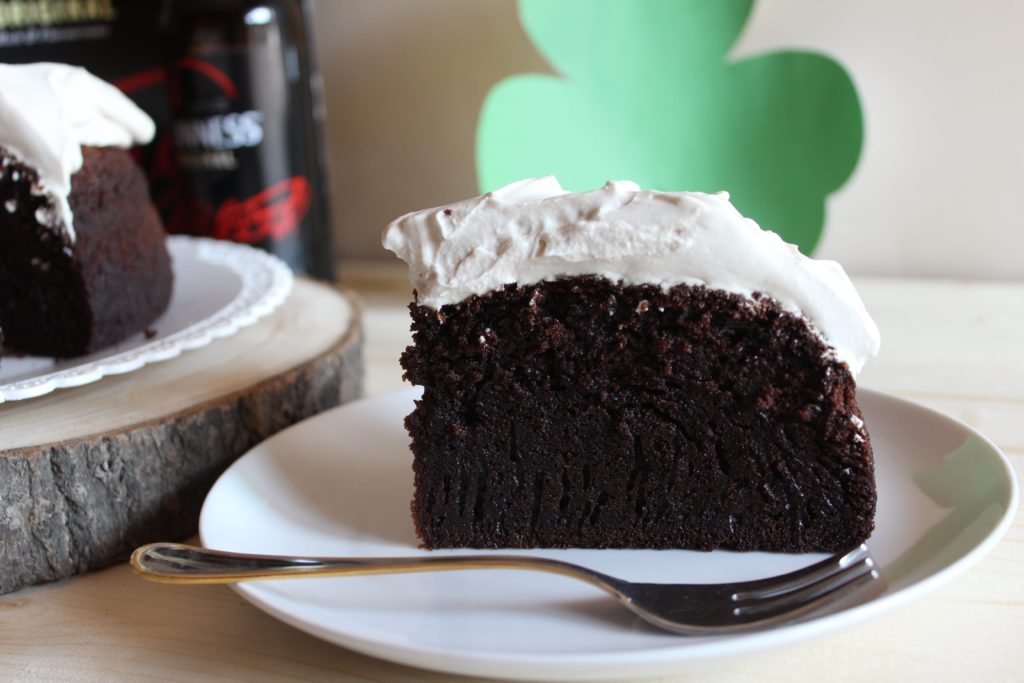 fetta di guinness cake irlandese