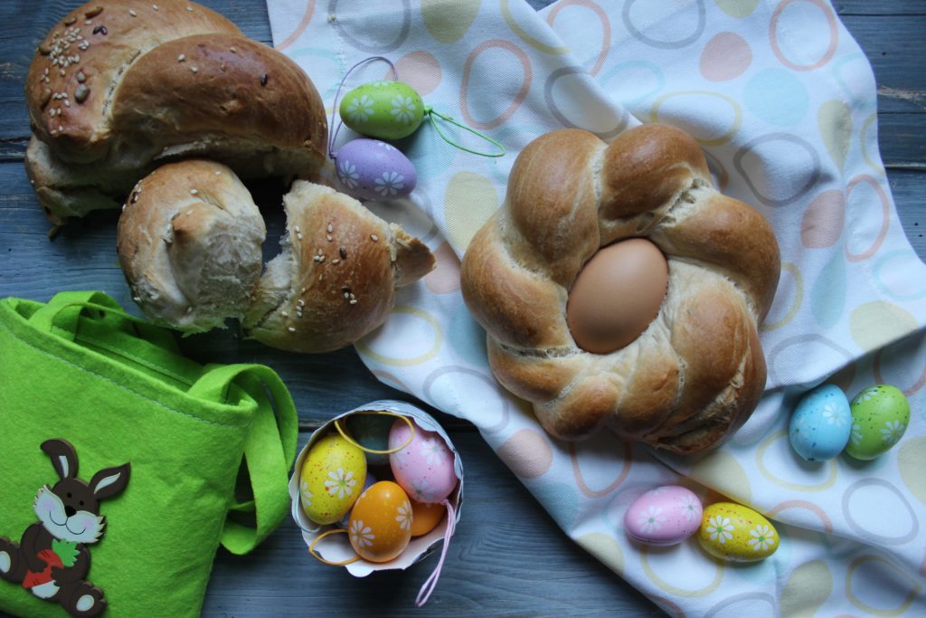 pane di pasqua intrecciato